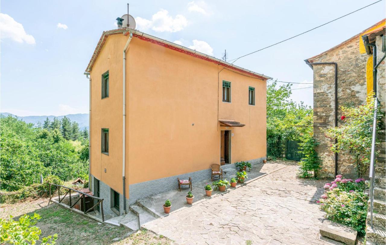 Stunning Home In Longoio With Kitchen Monti di Villa Luaran gambar