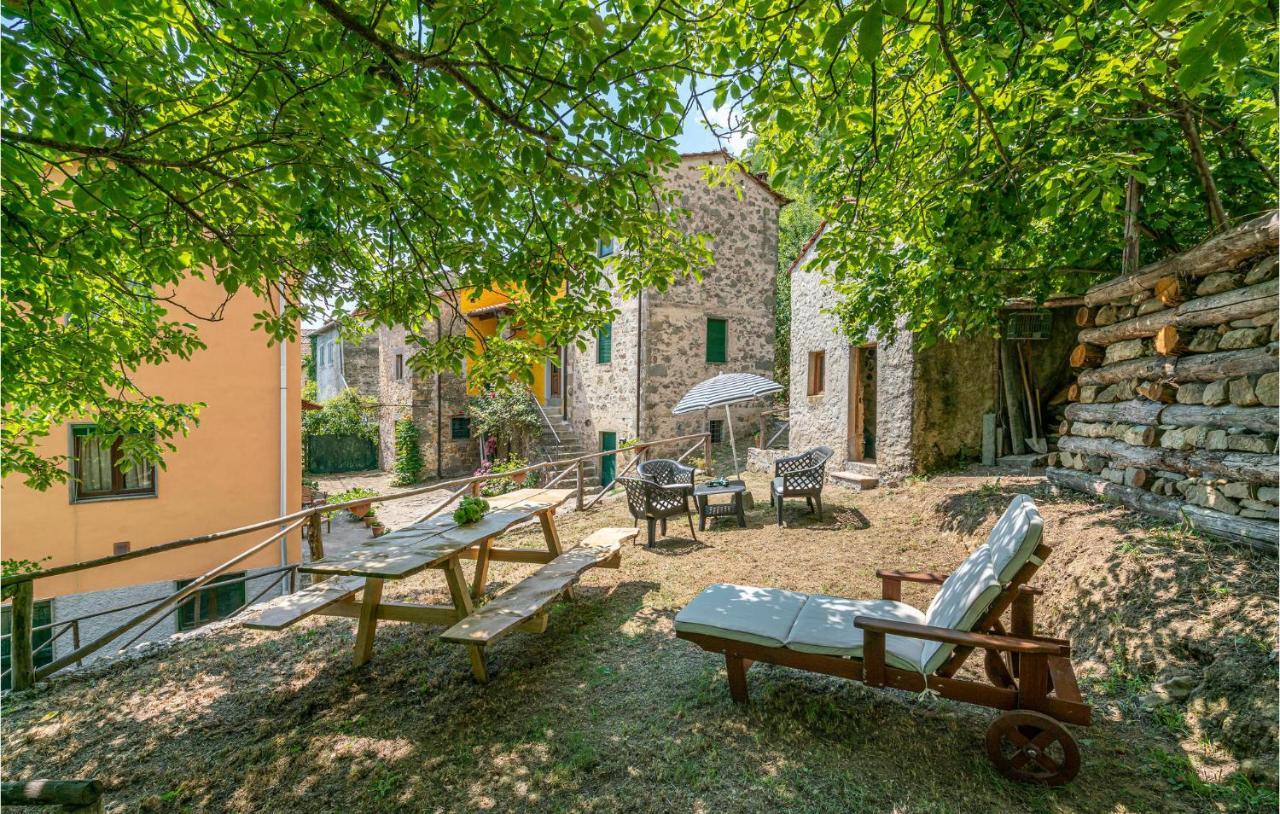 Stunning Home In Longoio With Kitchen Monti di Villa Luaran gambar