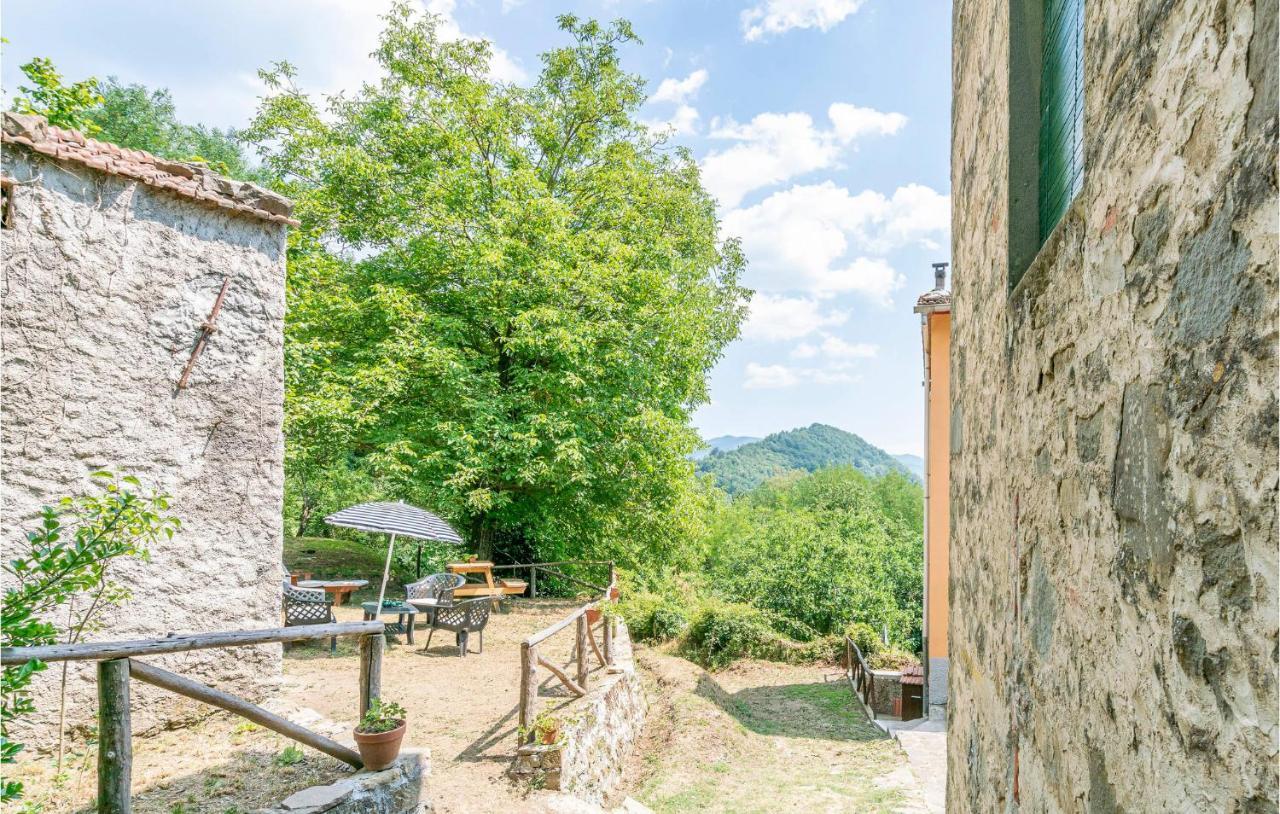 Stunning Home In Longoio With Kitchen Monti di Villa Luaran gambar