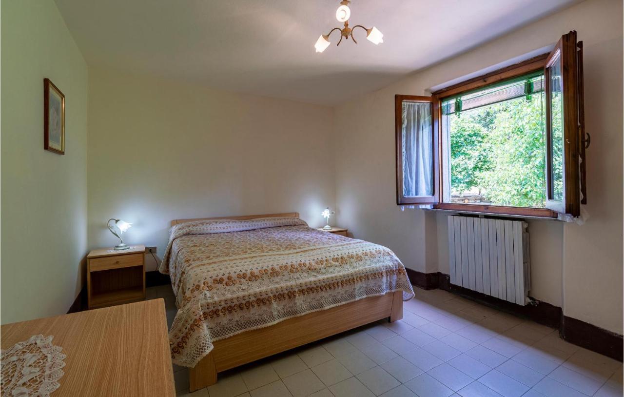 Stunning Home In Longoio With Kitchen Monti di Villa Luaran gambar